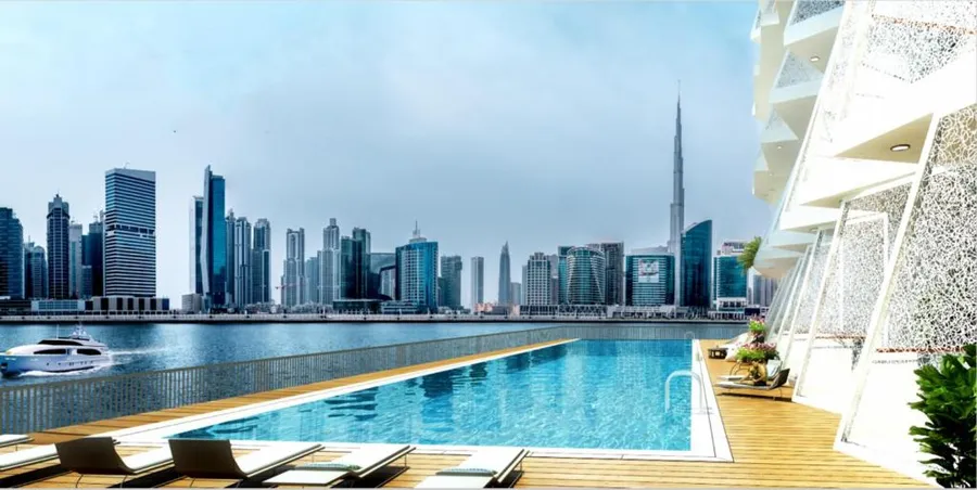 Swimming Pool at Burj Binghatti Jacob and Co Residences.