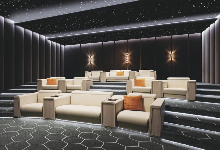 Indoor Cinema at Oceanz.