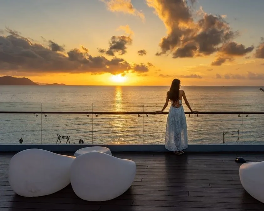 Lounges at Bayfront Marina Residences.