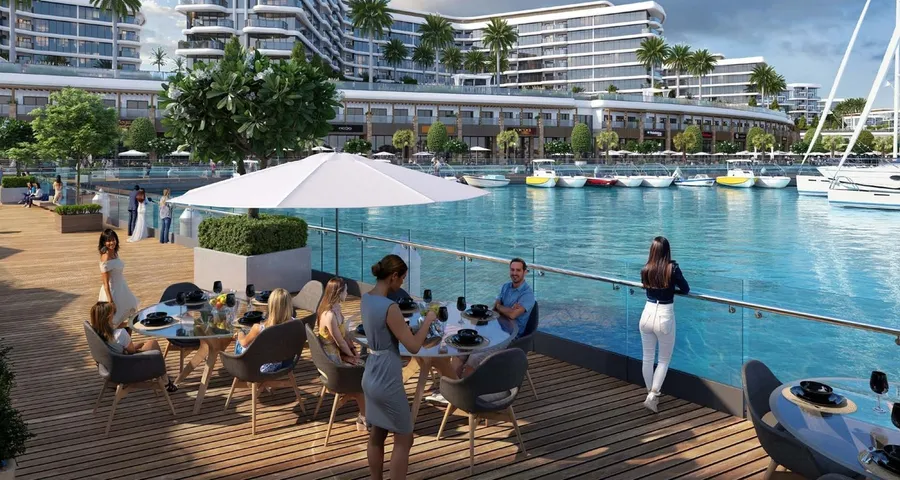 Café & Restaurants at Yachtside Marina Residences.