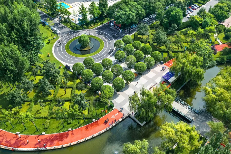Landscaped Parks at Beach Residences at Siniya Island.