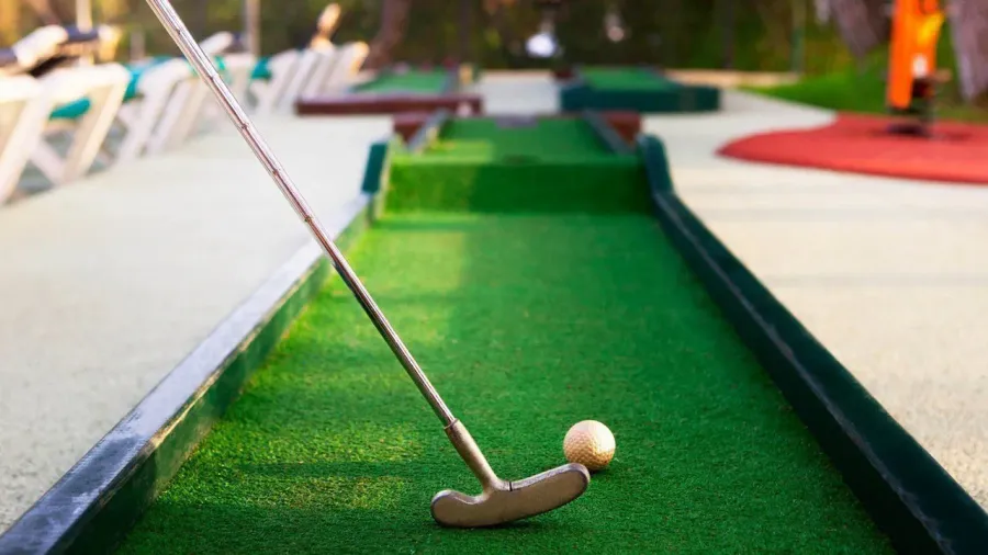 Mini-golf Course at One Residence Al Reem Island.